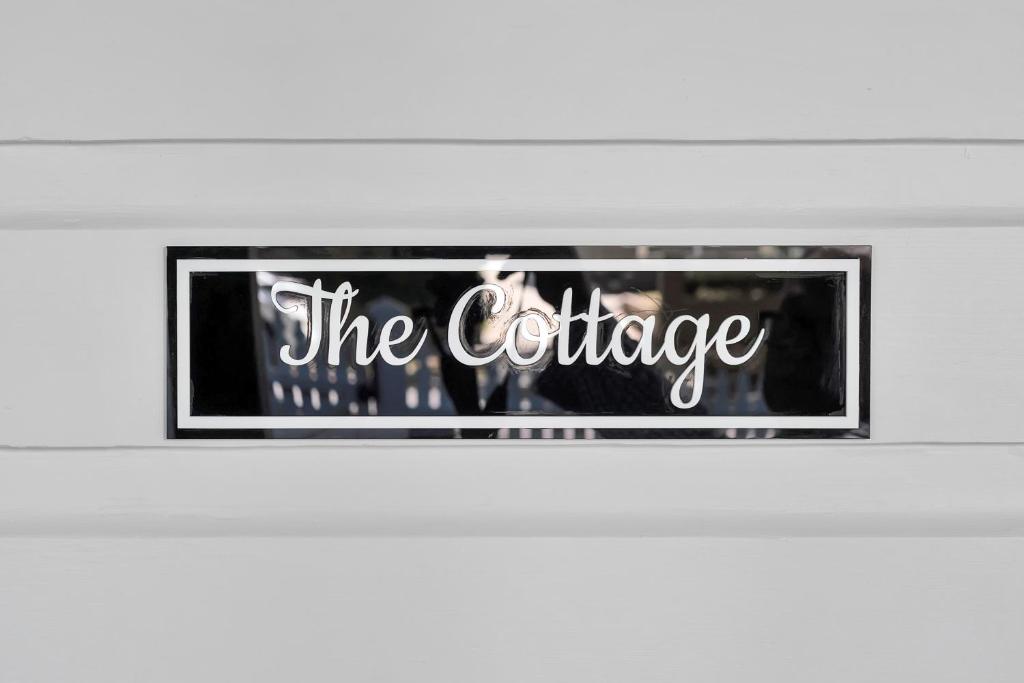 The Hidden Door Bowral Cottage - The Love of Bowral photo 2