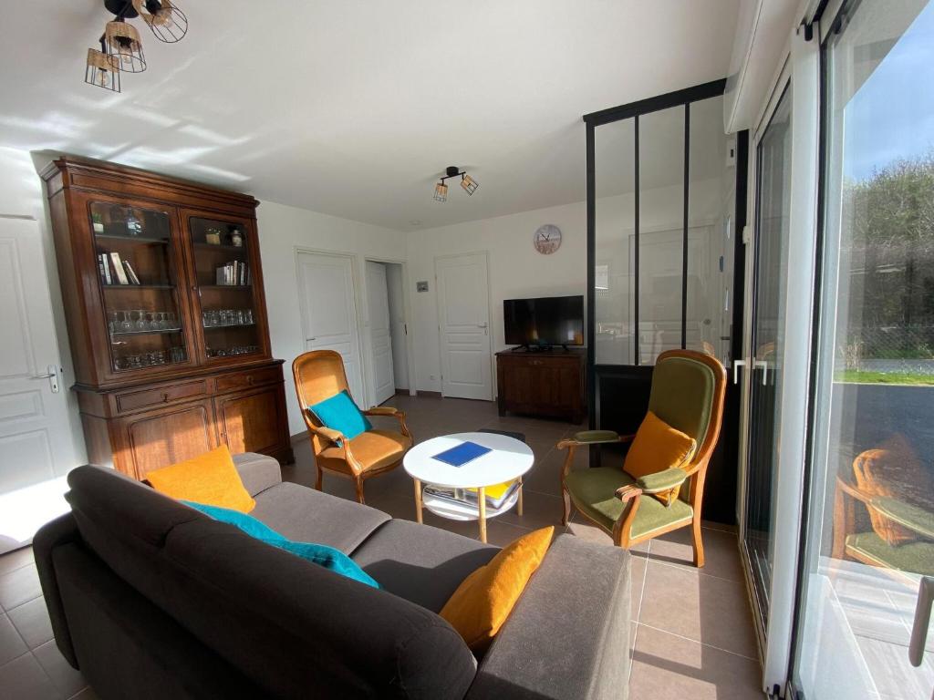 Pretty holiday home in Cotentin photo 2