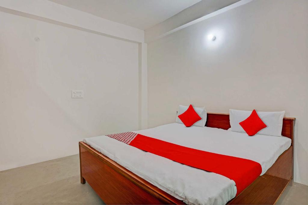 OYO Flagship City Light Hotel photo 1