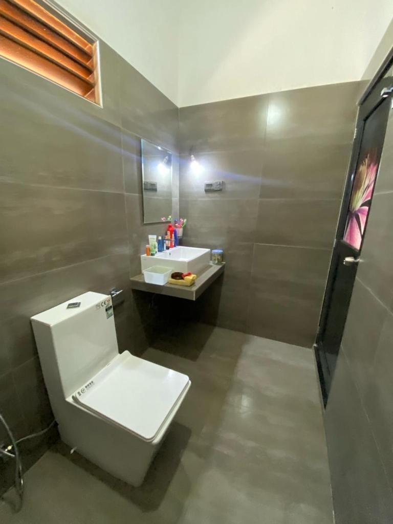 Family safari home stay photo 1