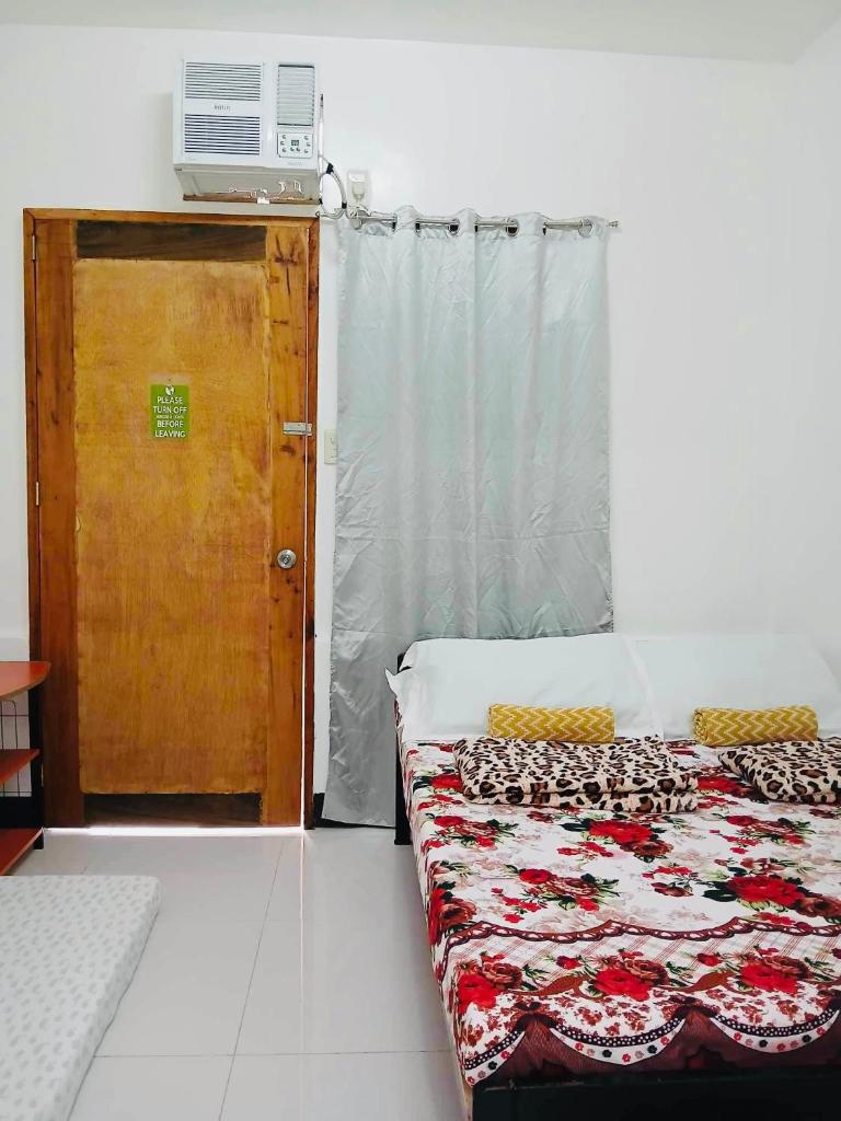 LR Hostel and Cafe photo 1