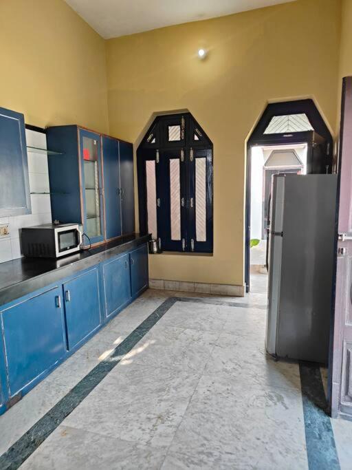 Shantiniketan - Comfortable Stay in Ayodhya photo 2