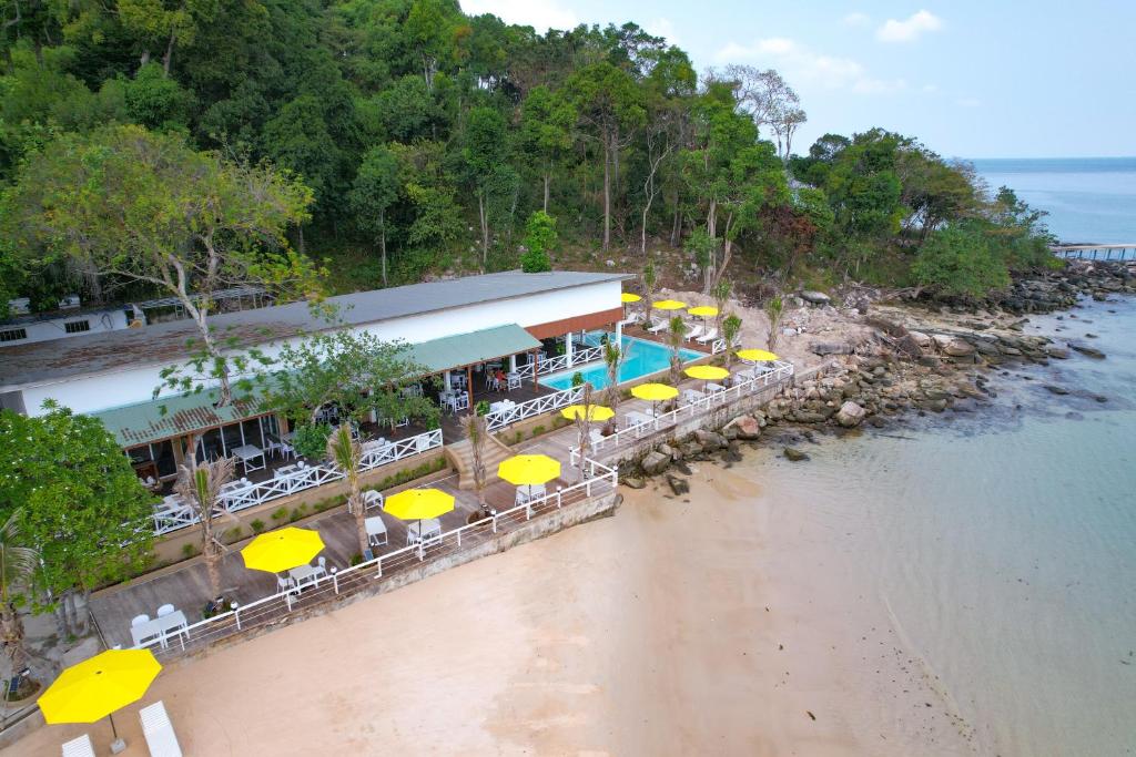 One Beach Private Villa photo 1