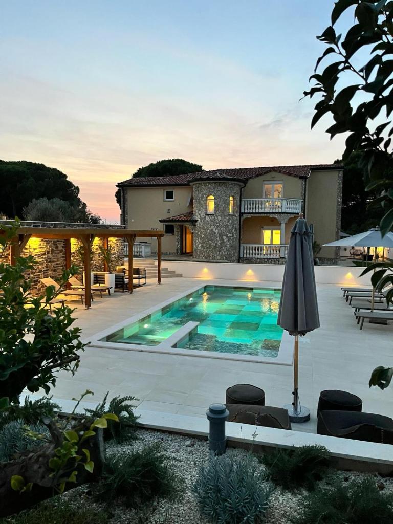 Olivea Luxury Suites