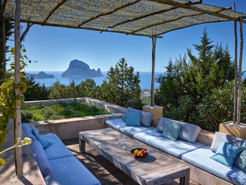 Beautiful villa for 12 people photo 1