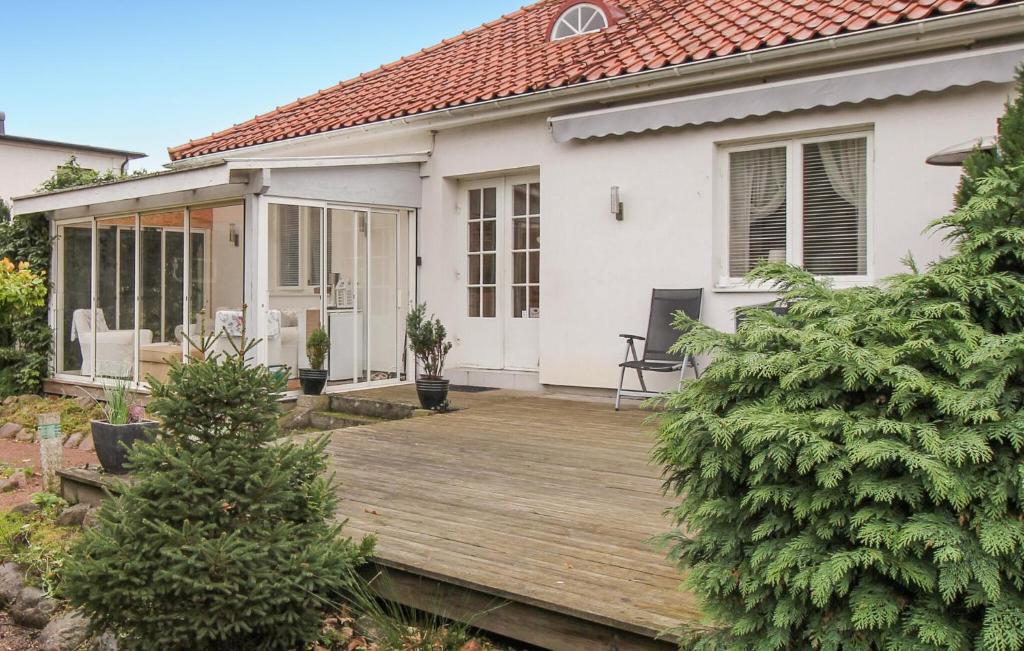 2 Bedroom Amazing Home In Hgans photo 2