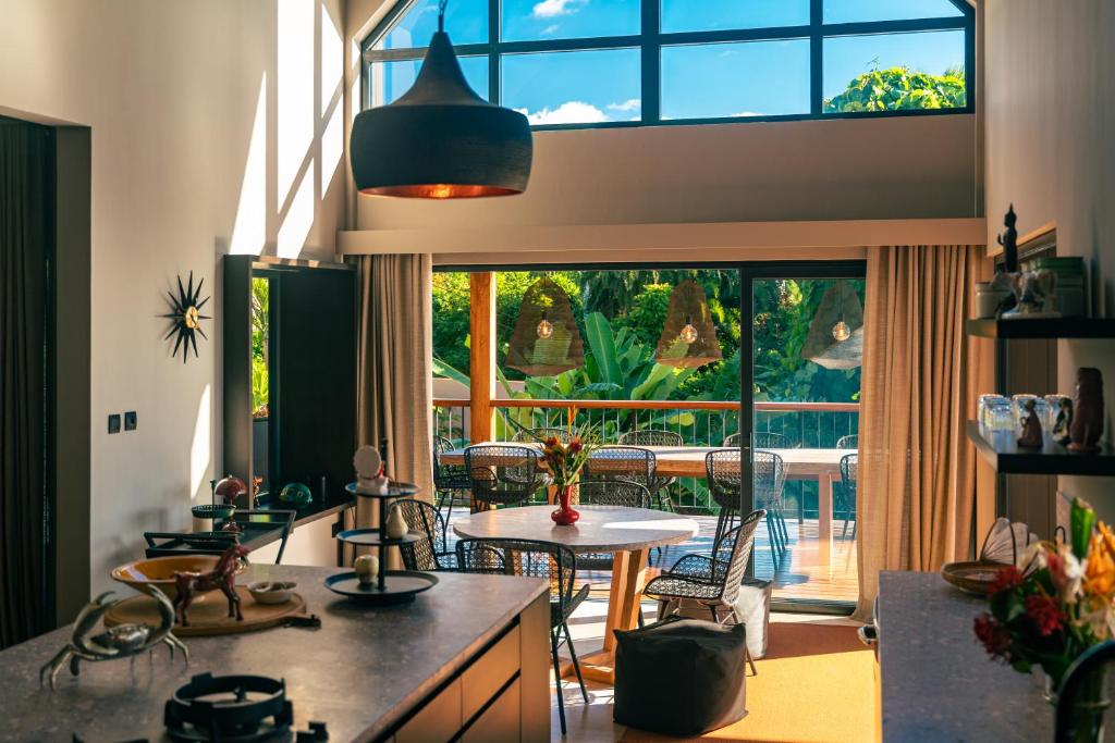Maison Gaia Seychelles, unobstructed views over the ocean and into the sunset photo 4