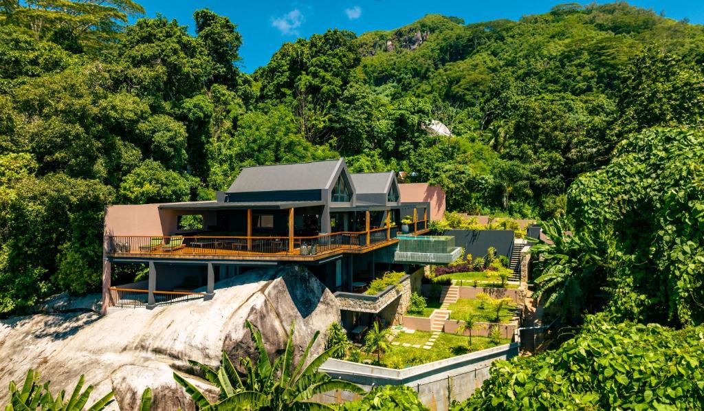 Maison Gaia Seychelles, unobstructed views over the ocean and into the sunset photo 2