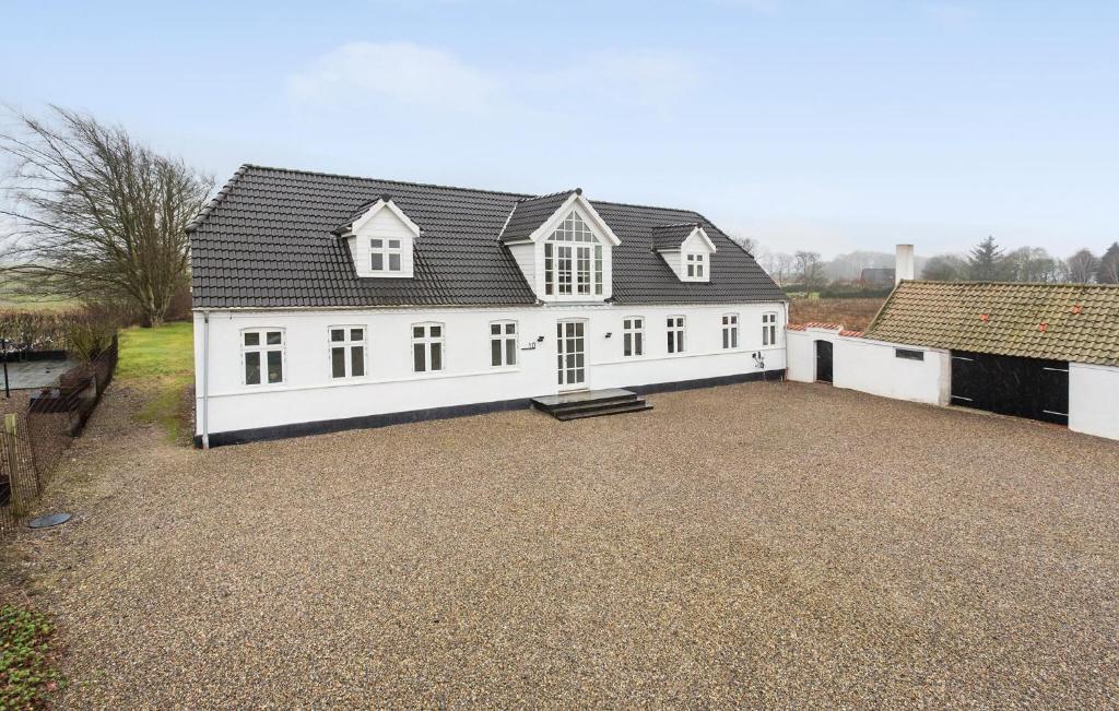 Nice Home In Roslev With Kitchen