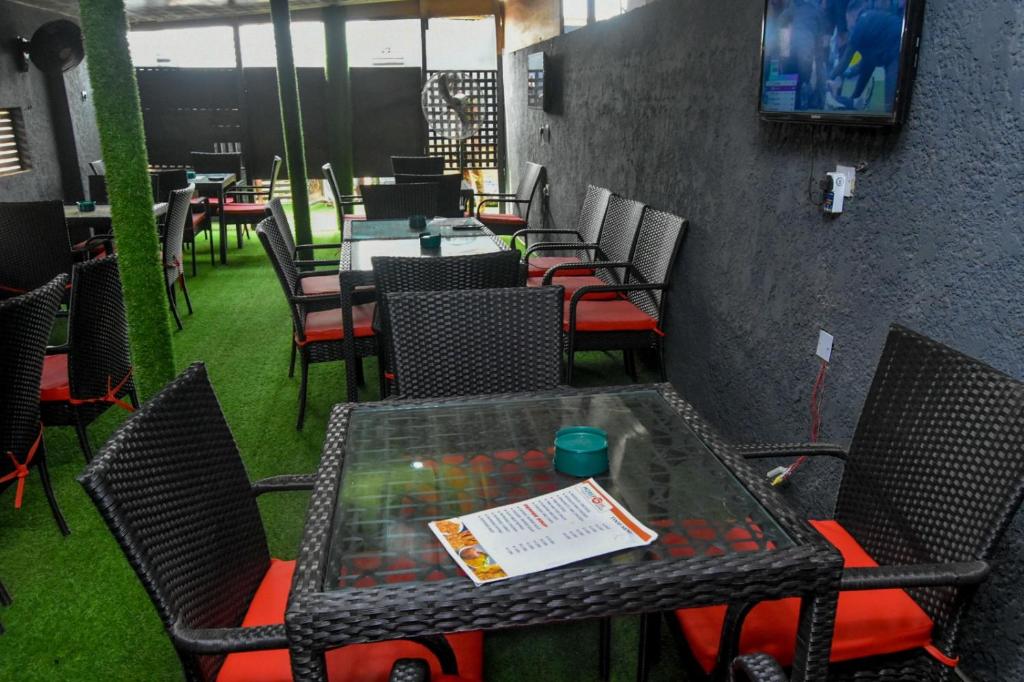 More Point Lounge photo 3