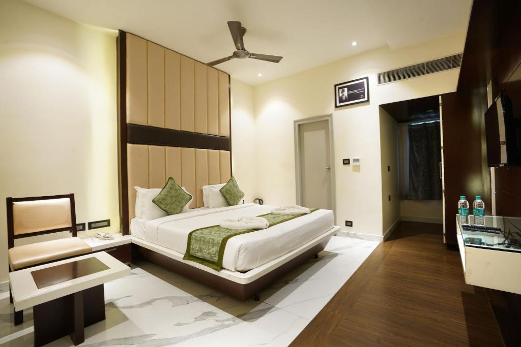 PARK SIGNATURE HOTELS - Royal Benza