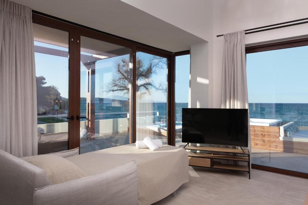 Kavo Seaside Luxury Apartment photo 4