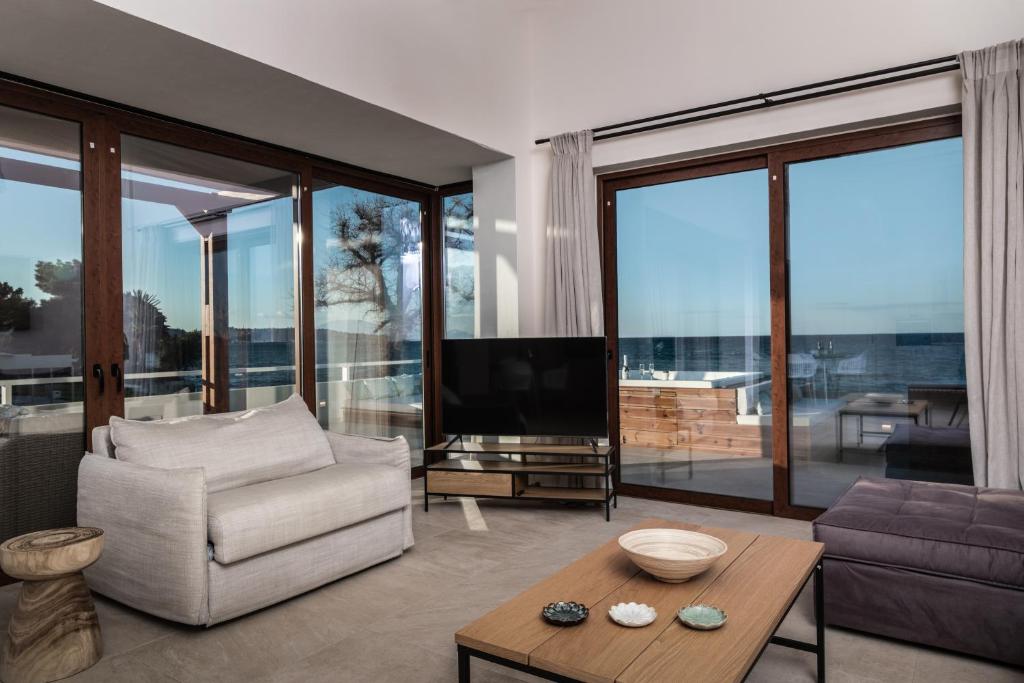 Kavo Seaside Luxury Apartment photo 2