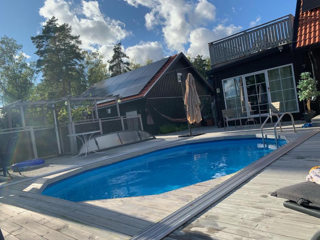 Guest house or Loft with Pool photo 1