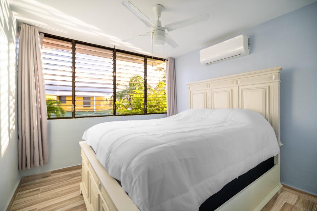 Blue Water Beach Villa photo 1
