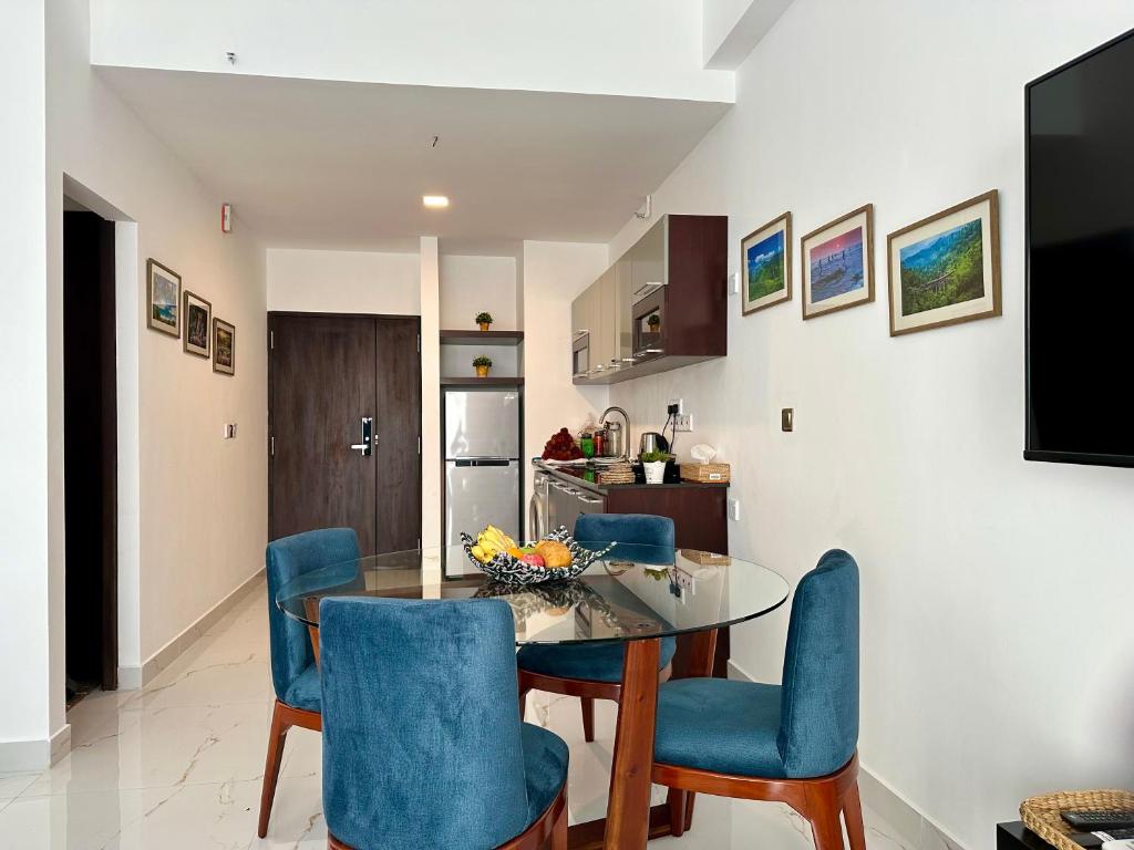 Ocean Breeze Hotel Residencies BritLanka Apartments Negombo photo 2