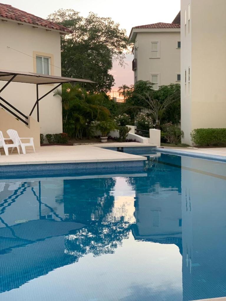 CONDOMINIO EN LA CRUCECITA photo 2