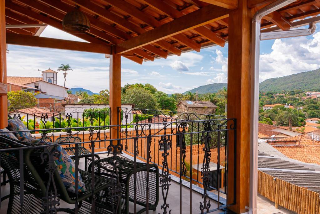 Solar da Matutina- Centro Histórico a 4 min da Rua do Lazer- Casa nova com piscina e vista maravilhosa photo 4
