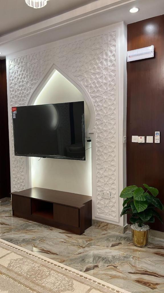 Luxury 5 bedrooms villa in muscat photo 4