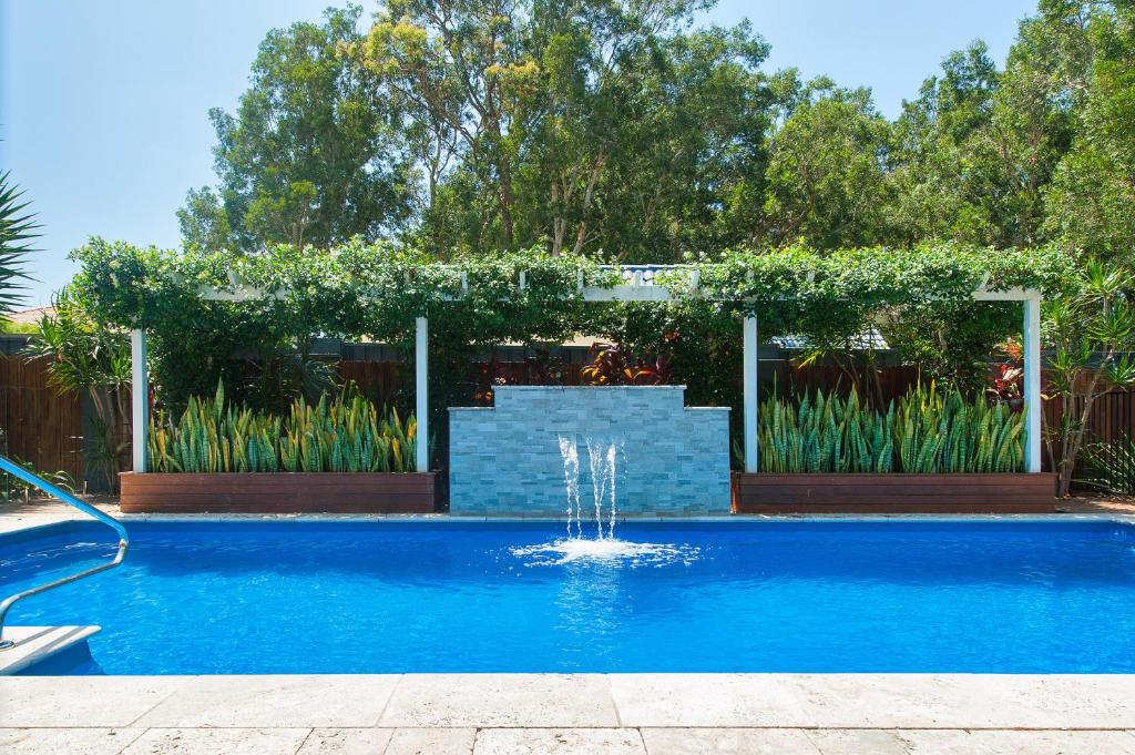 Luxury Stay with Private Heated Pool in Salamander Bay