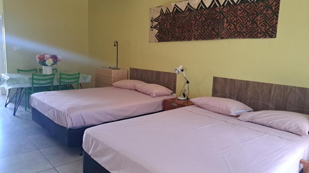Alec's Hotel photo 1