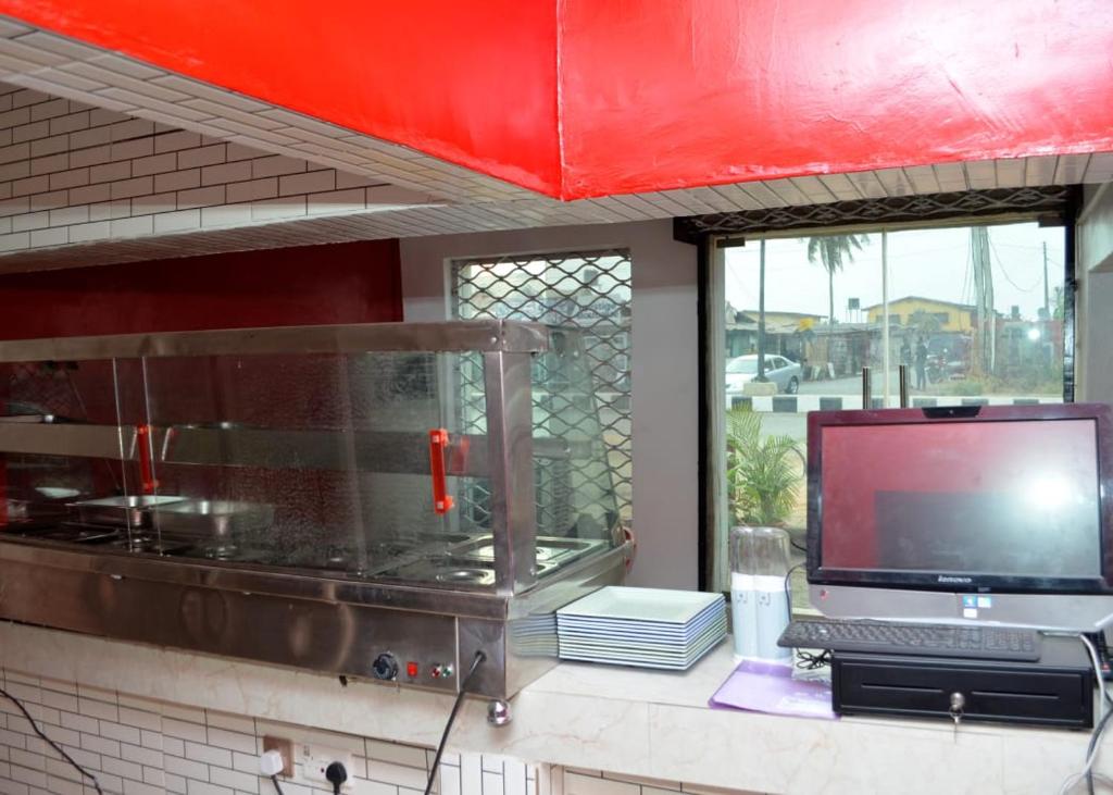 Hexagon Hotel Lounge & Restaurants. photo 3