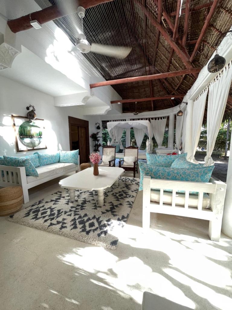Hidden Gem villa photo 2