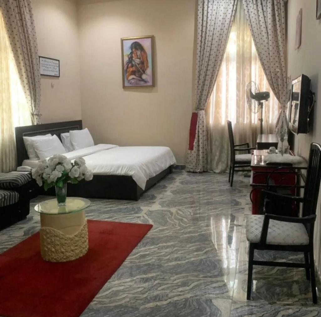 Teny Homes photo 1