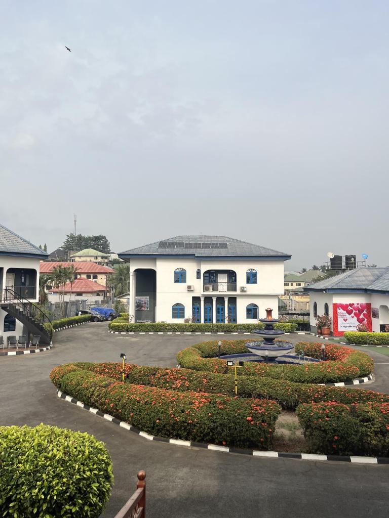 Teny Homes photo 2