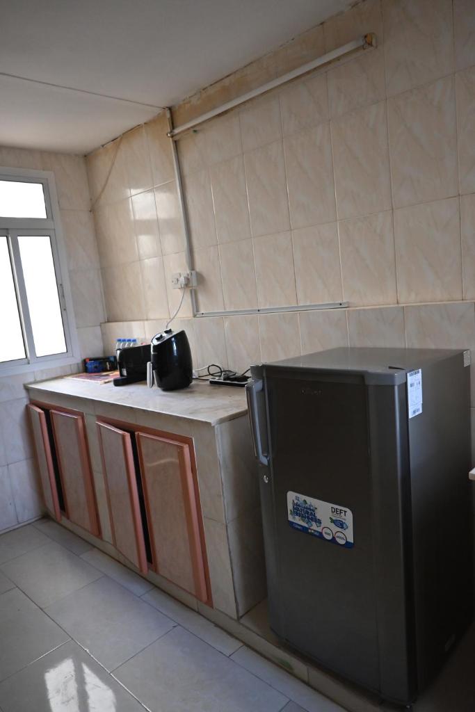 Stylish Hilltop King Bed Apartment with Free Parking and Wifi photo 2