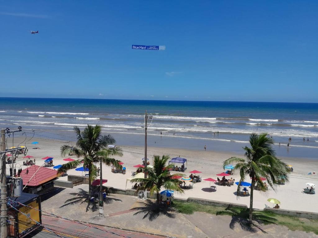 Belíssimo apartamento frente mar photo 1