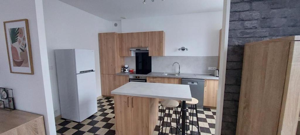 Issoudun appart élégant 150m² photo 4