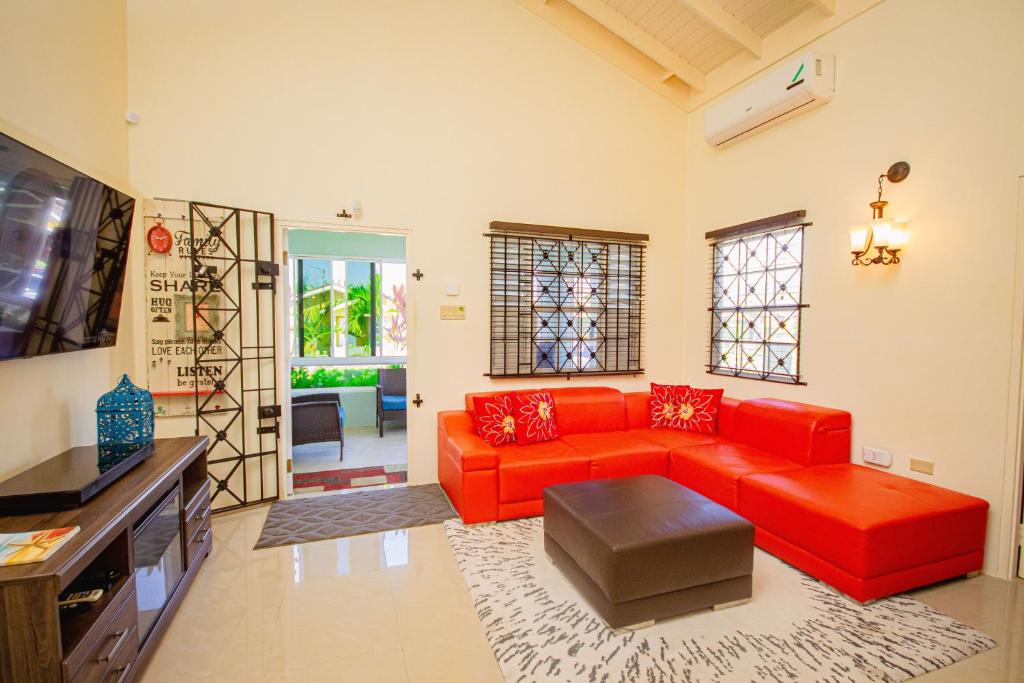 Villas in Draxhall, Pool, Gym, Tennis, Kids Playground photo 3