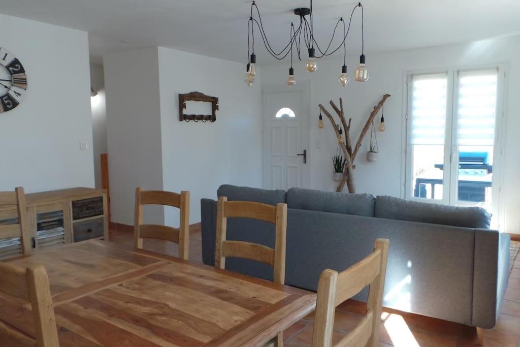 Jolie Maison avec jardin et piscine privée photo 3