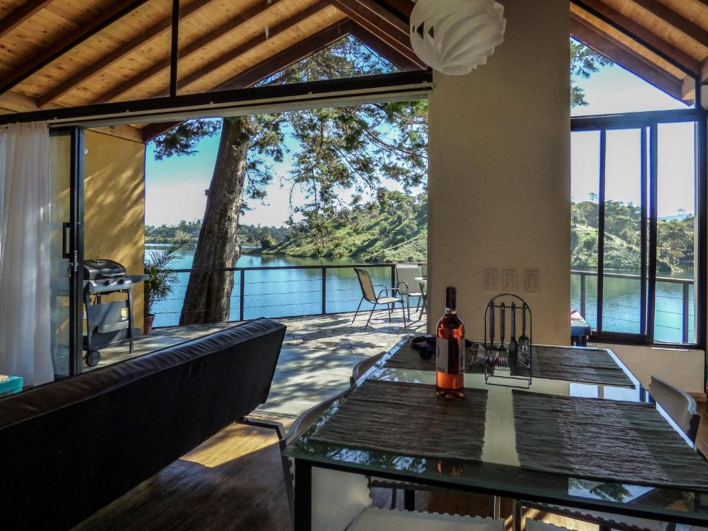 Cabaña del Lago con Jacuzzi en Guatapé