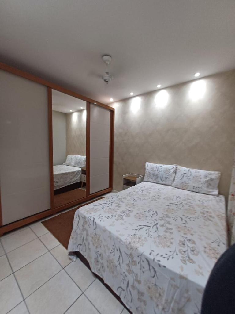 Apartamento Aconchegante em Serra condomínio com piscina 2QTS