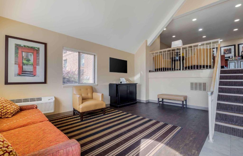 Extended Stay America Select Suites - Greenville - Haywood Mall photo 4
