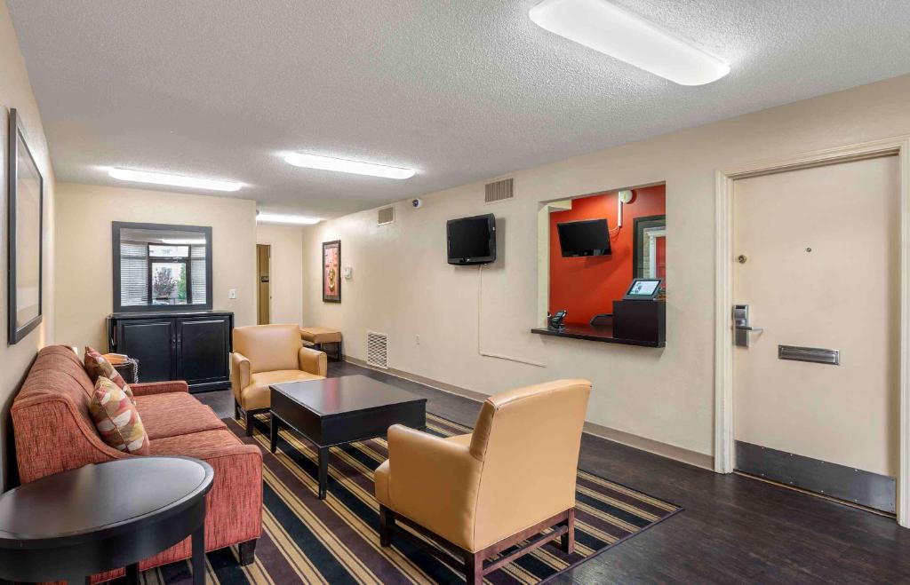 Extended Stay America Suites - Evansville - East photo 2