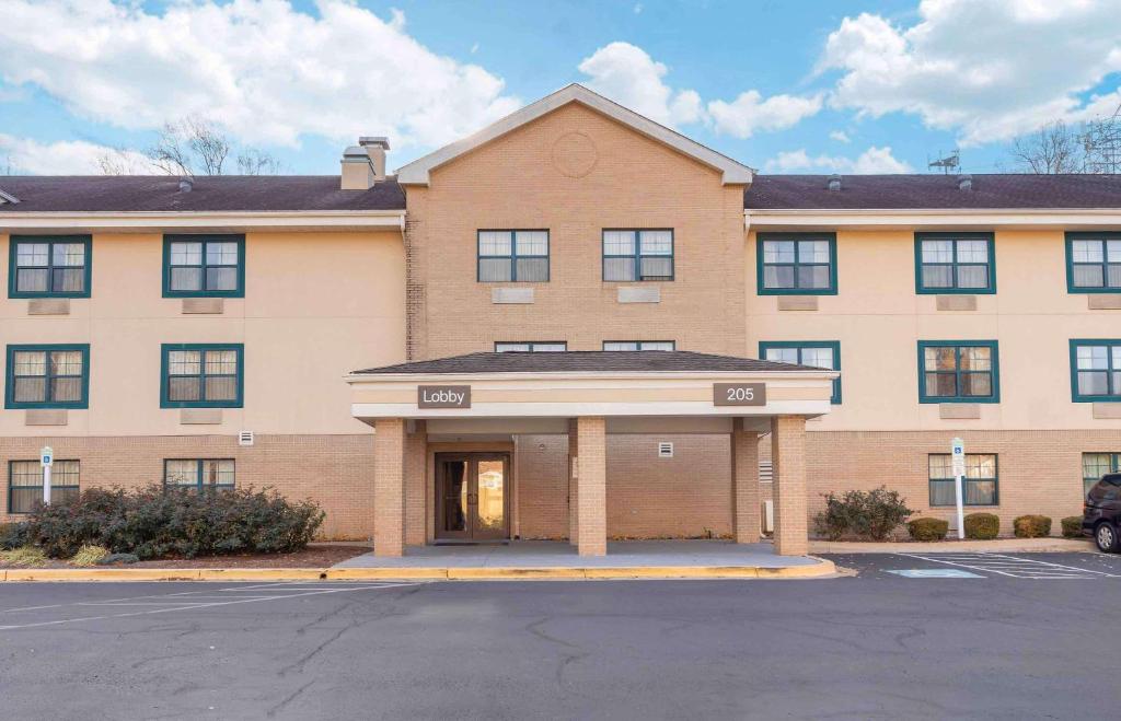 Extended Stay America Suites Washington DC Gaithersburg N image