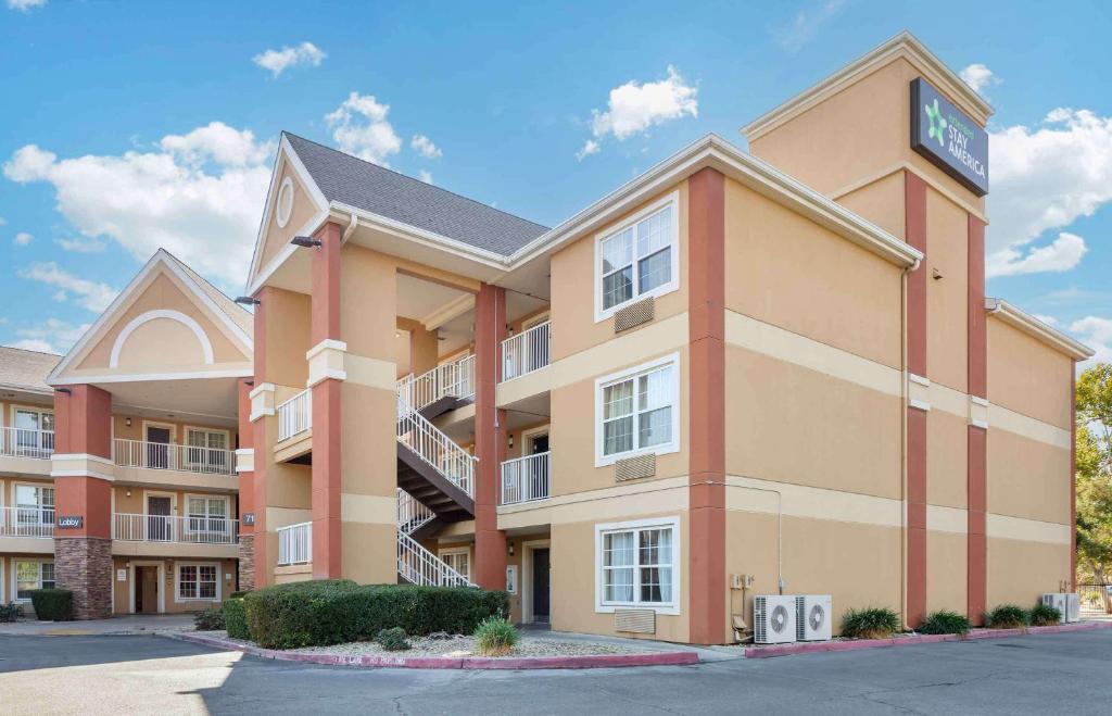 Extended Stay America Suites Fresno North image