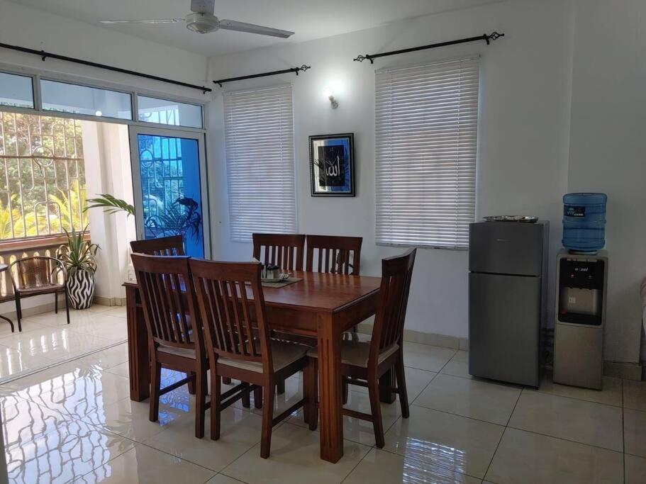 Modern Condo Near The Beach (Nyali) with AC photo 4
