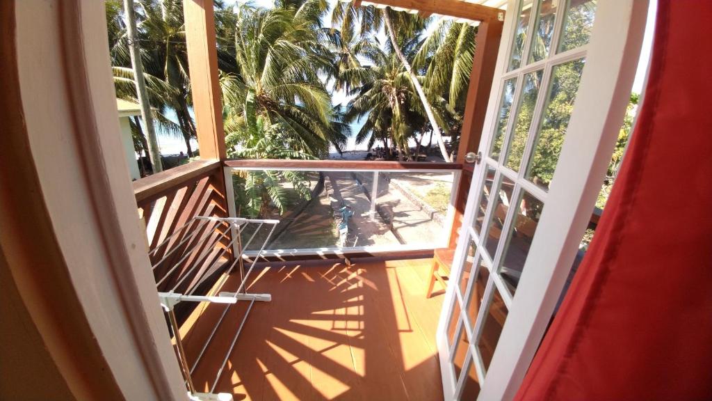 Southern Haven Beach House #1 photo 3