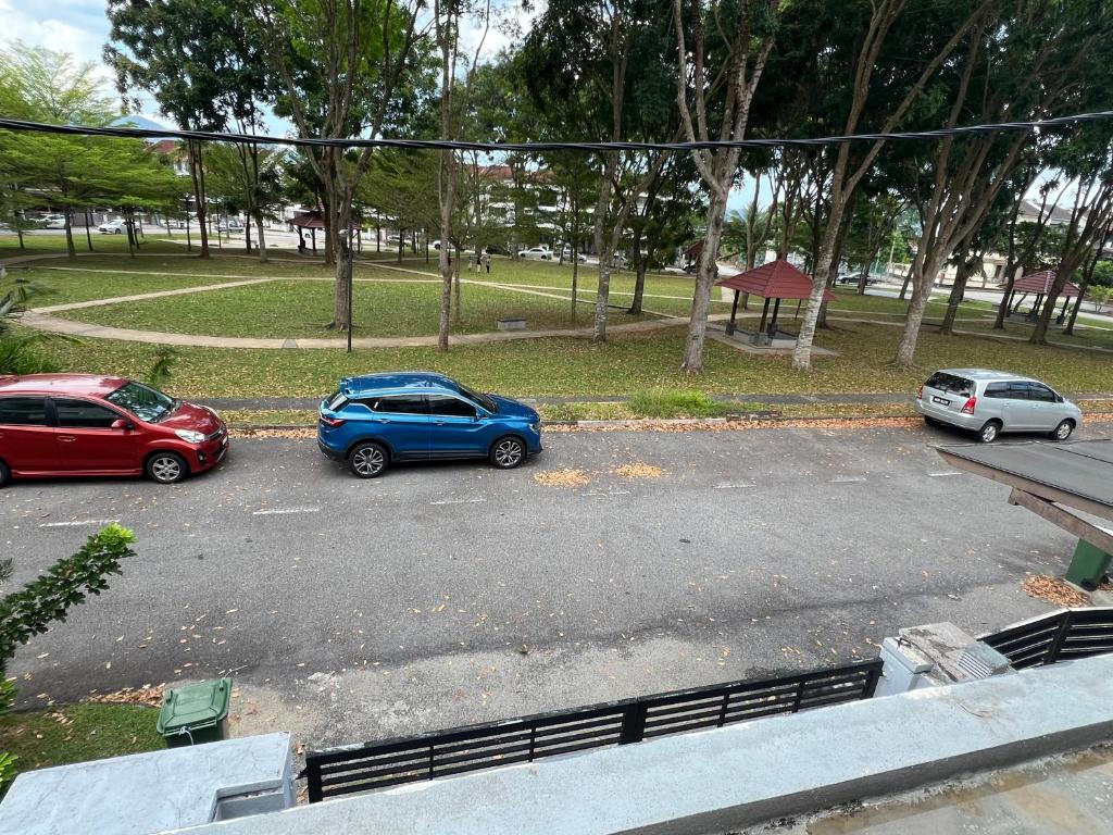 NEW! Naiz Crib 4 Bedroom at Kepayang Heights photo 3