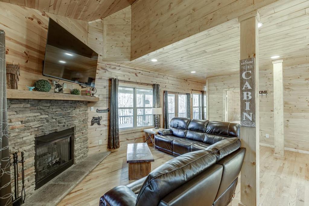 Fantastic Family Cabin w Firepit