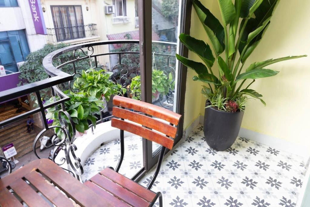 Linna's Home - City Center - Hanoi Old Quarter - Spacious - Train street