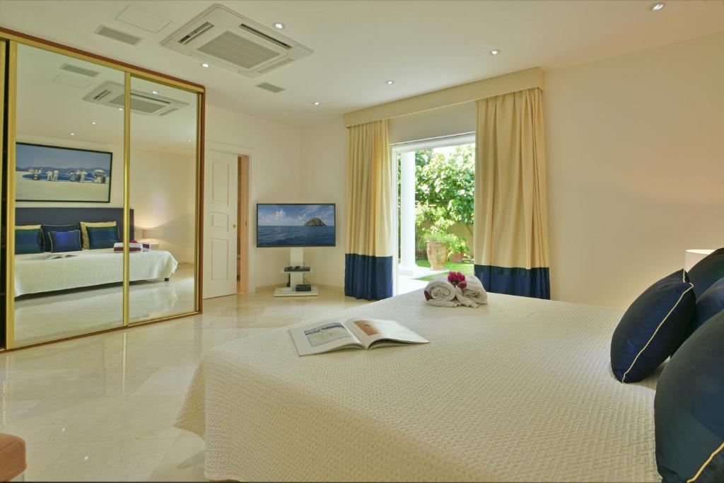 Luxury Vacation Villa 8 photo 4