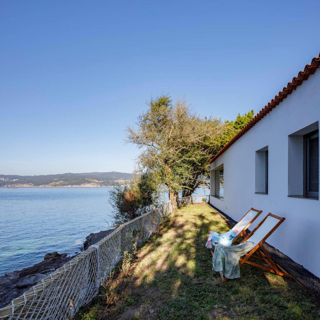 A Factoria Beach House by Prishomes photo 2