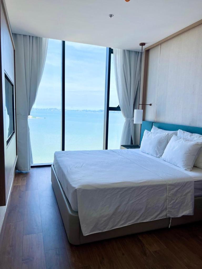 A La Carte Ha Long Bay Residence - B Tower