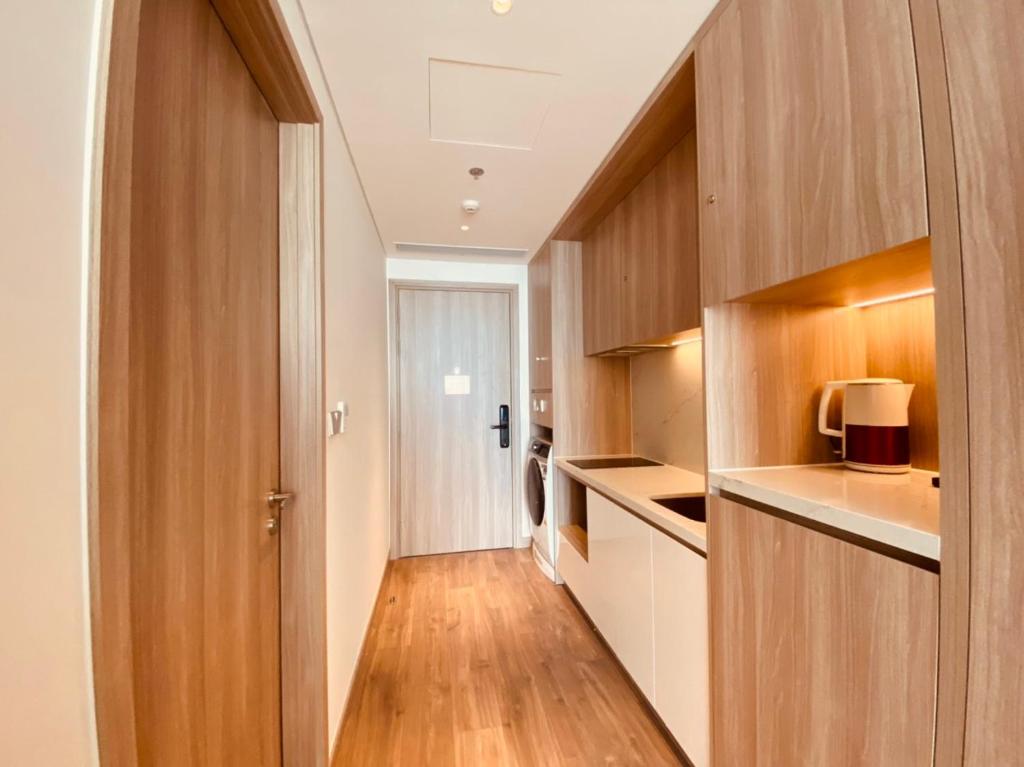 A La Carte Ha Long Bay Residence - B Tower