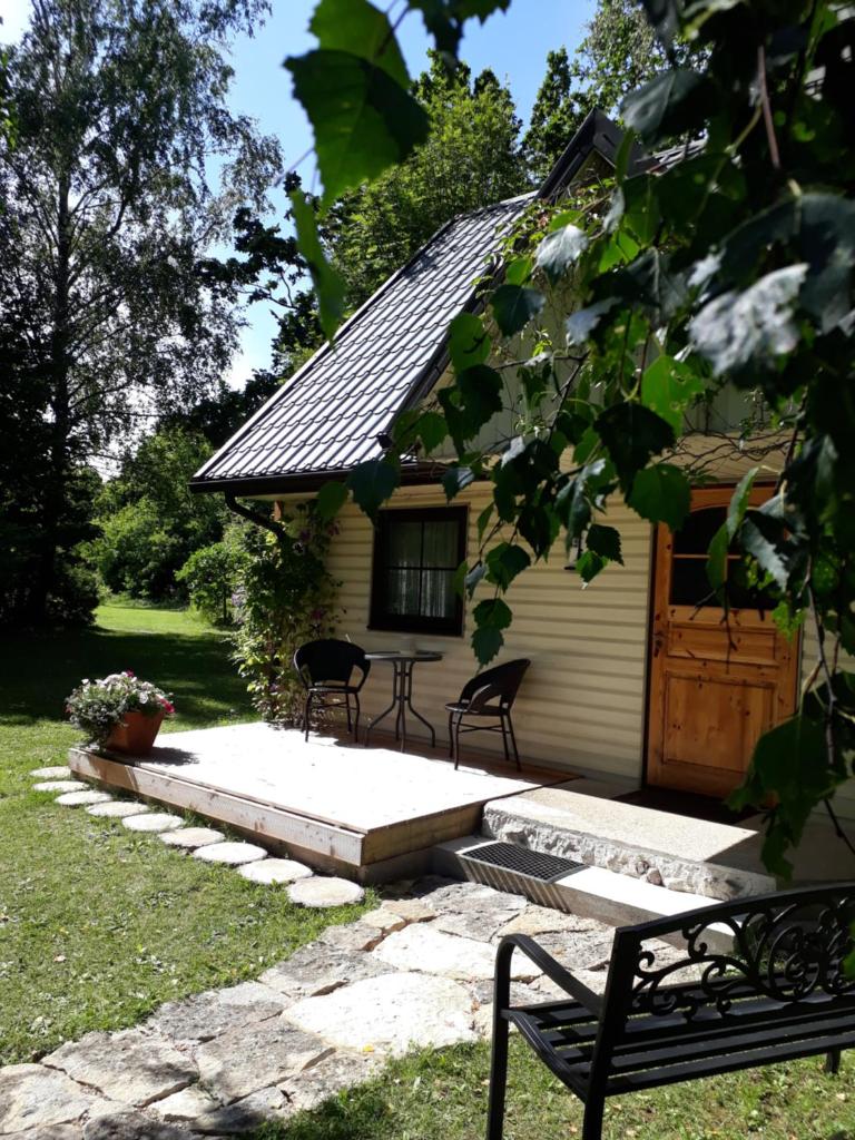 Tõnise Holiday Houses